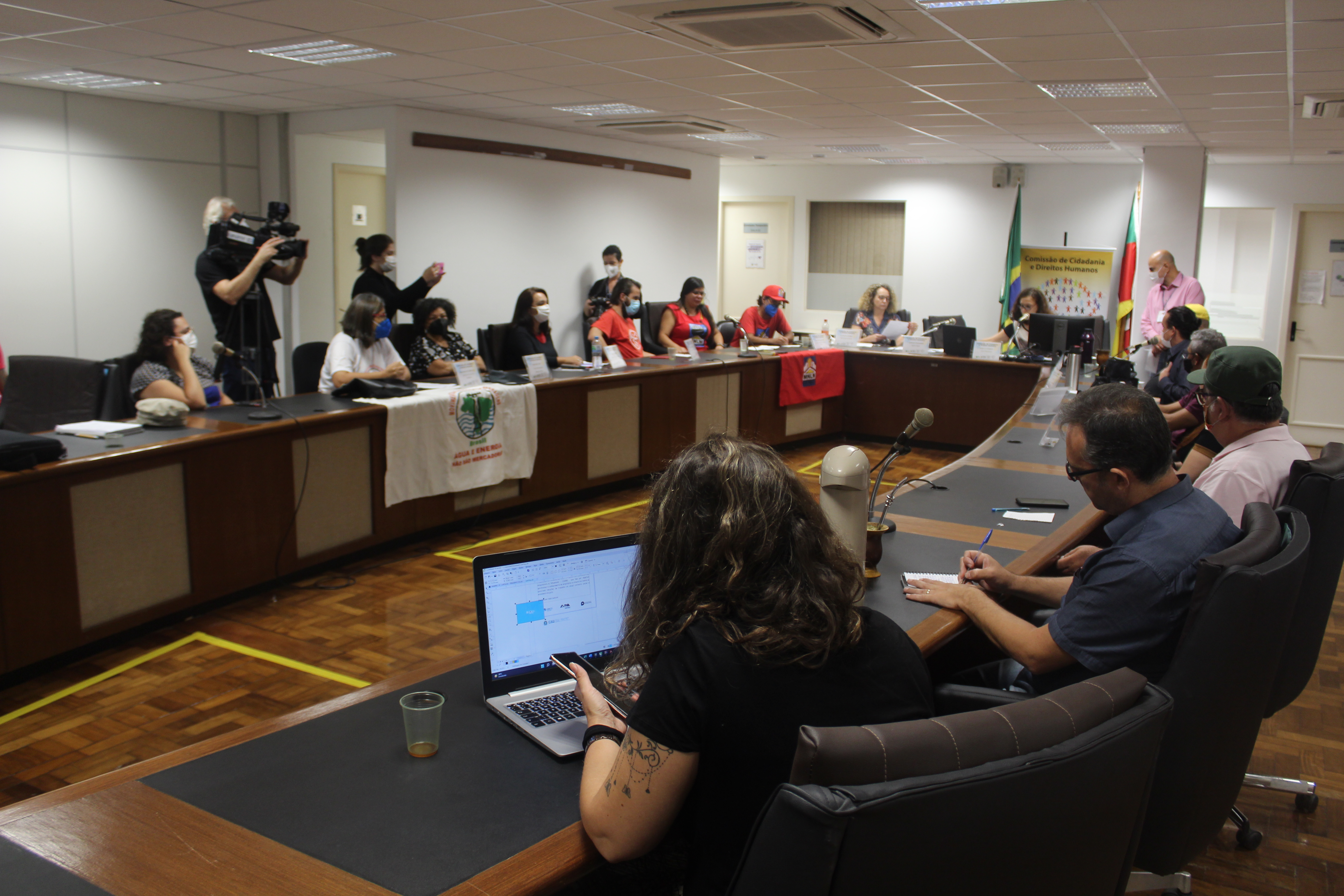 Entidades participam de Audiência Pública contra despejo na Assembleia Legislativa do RS